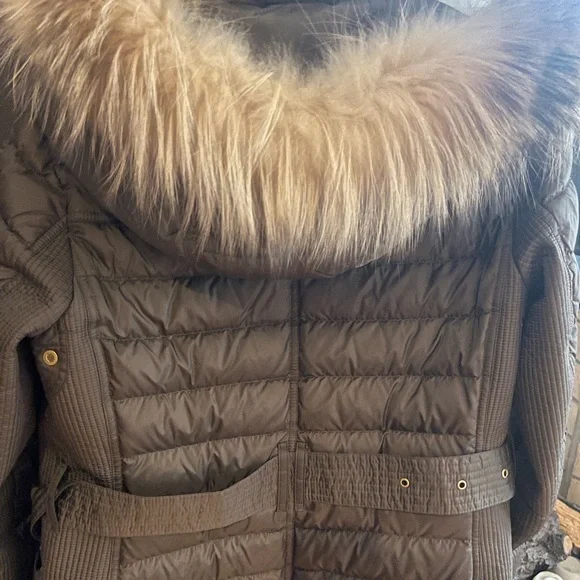 Burberry winter coat - Picture 5 of 9